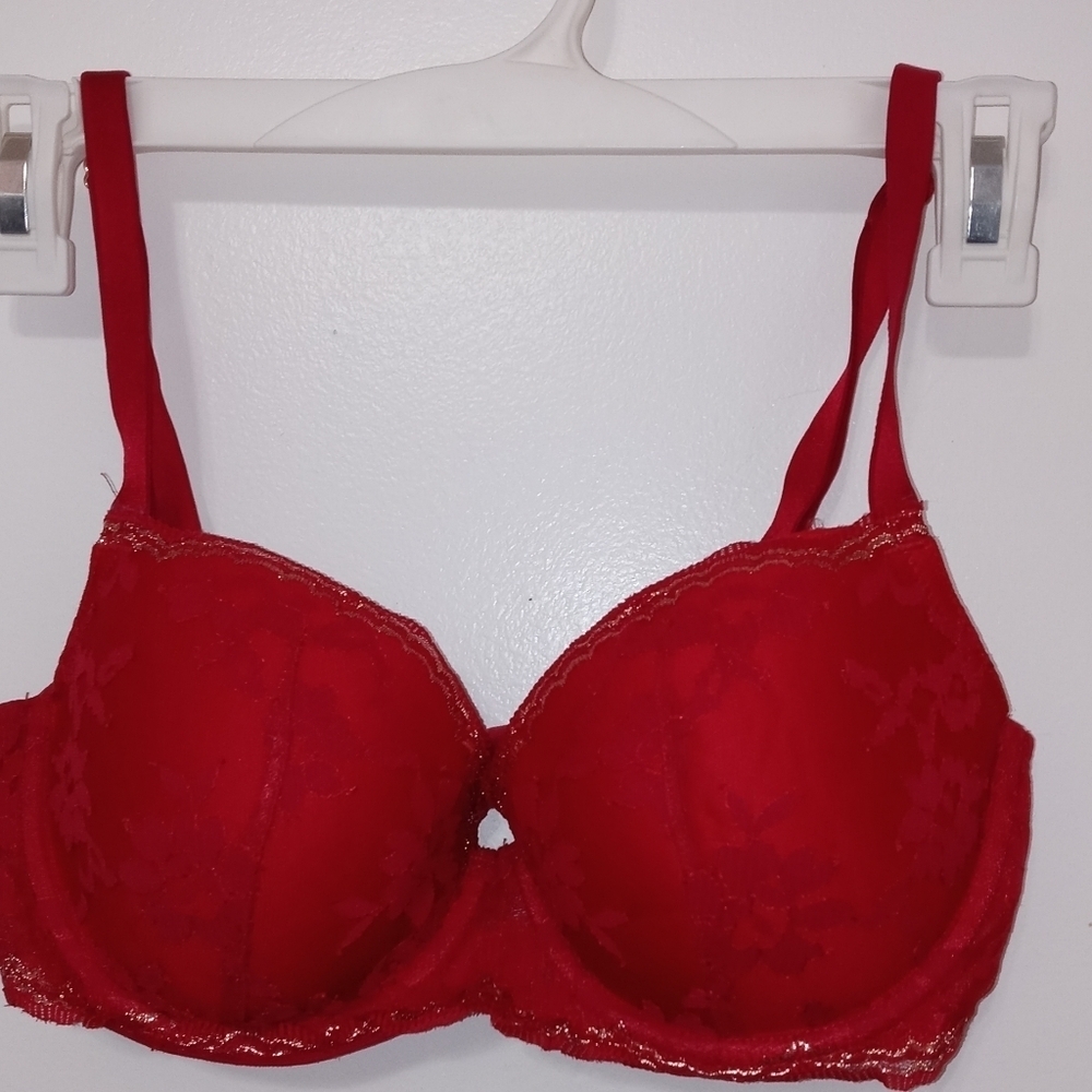 Victoria's Secret Dream Angels lined Demi red w Gold Accents floral lace Bra